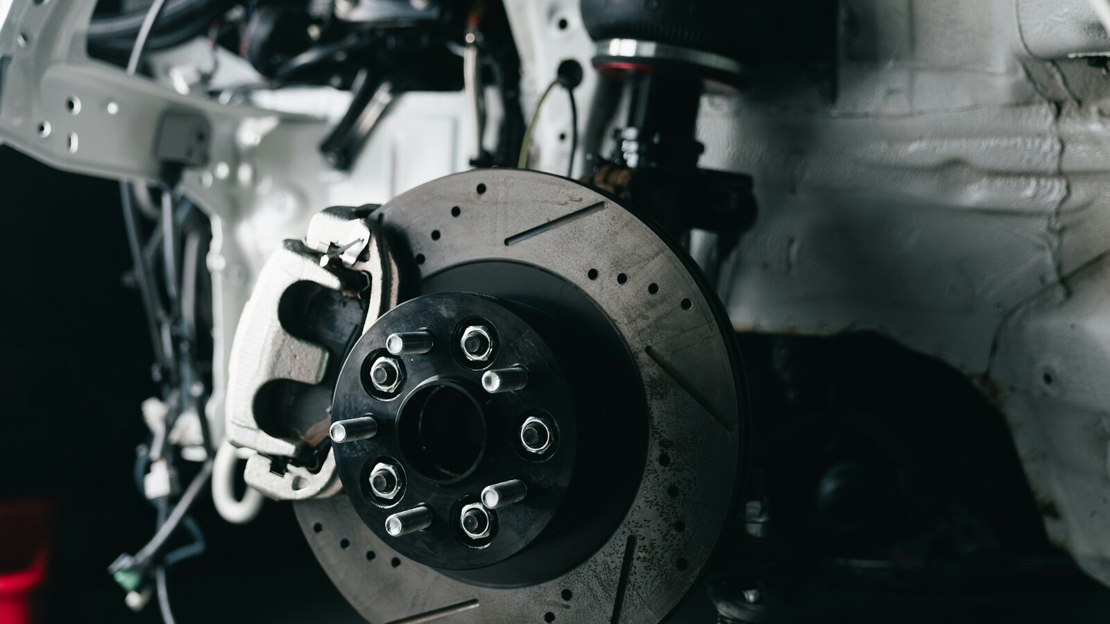 Brakes, clutches and tyres